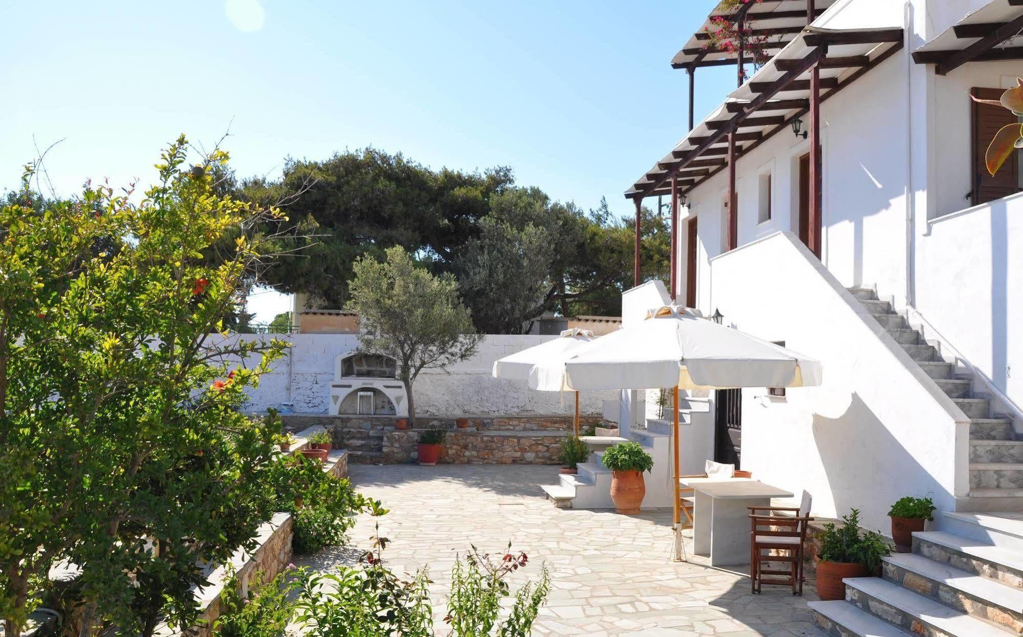 Michalis Apartments Near The Beaches With Sea View Páros Buitenkant foto