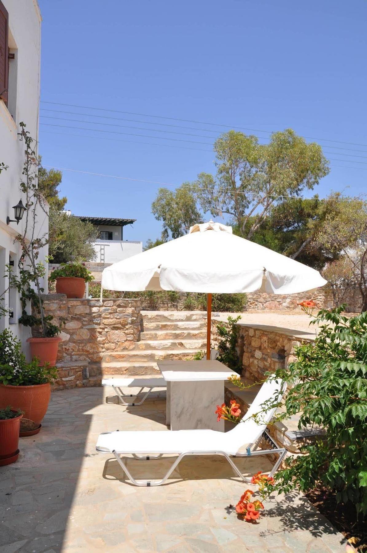 Michalis Apartments Near The Beaches With Sea View Páros Buitenkant foto